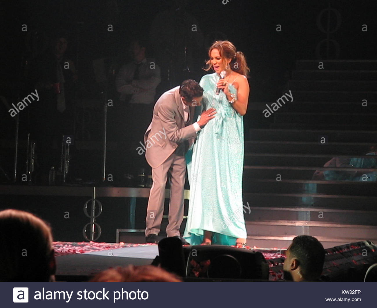 jennifer lopez pregnant